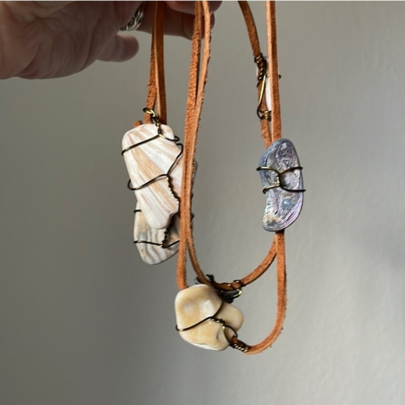 Handmade "Shells & Stones Won't Break My Bones" Leather Boho Lariat Necklace NEW - Picture 3 of 5